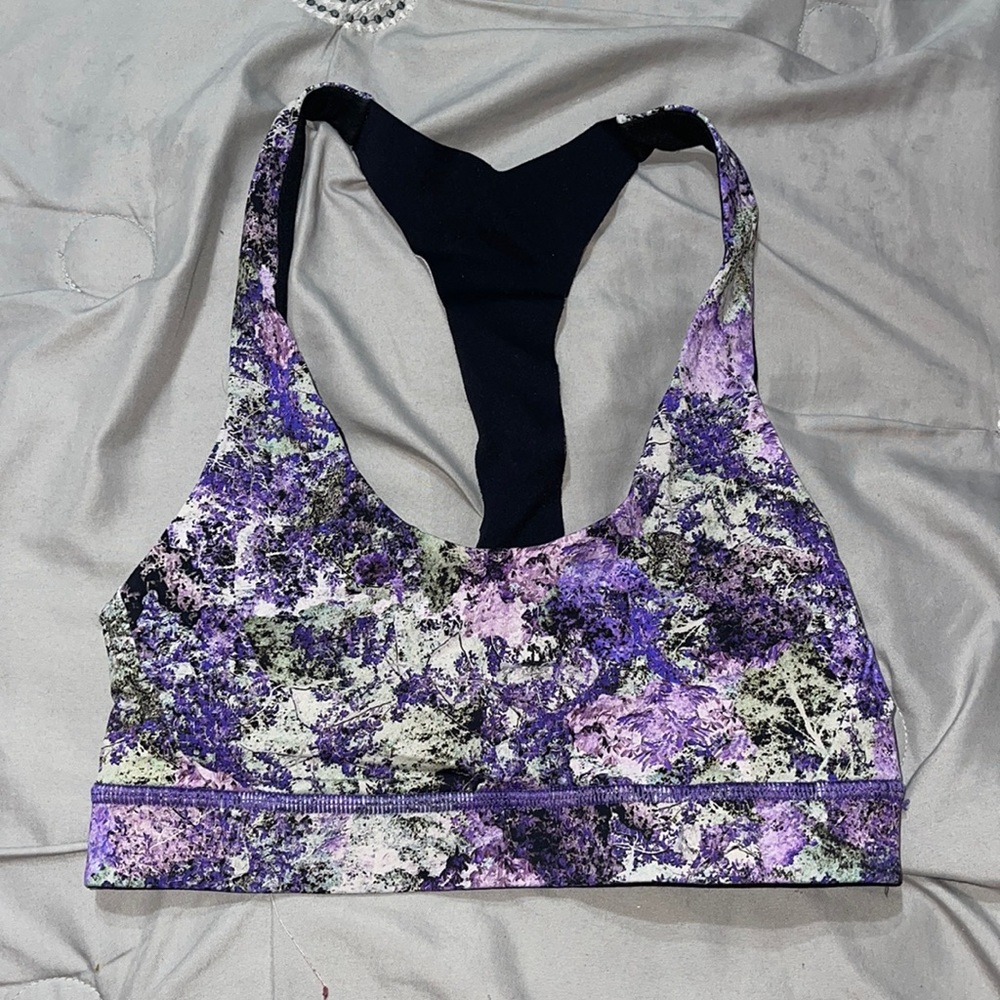 Lululemon sports bra size 4